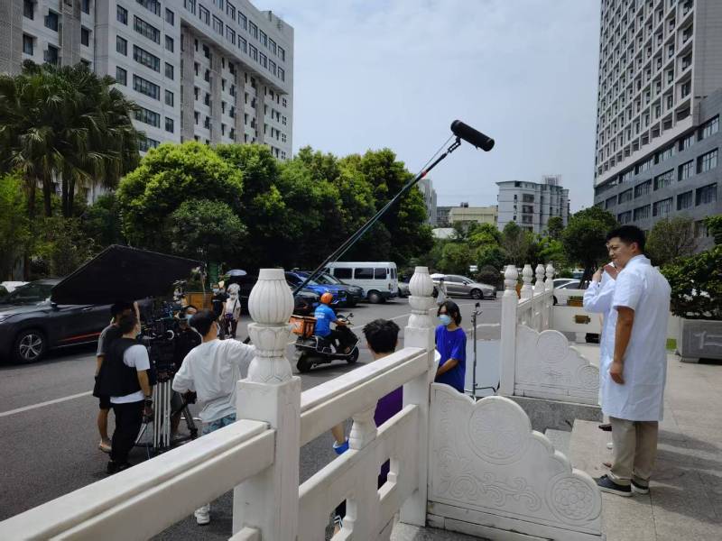 龙江县广告片拍摄公司低成本实现高规格制作的诀窍